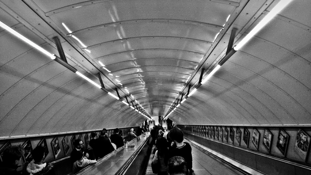 #london #tube #blackandwhite #contrast